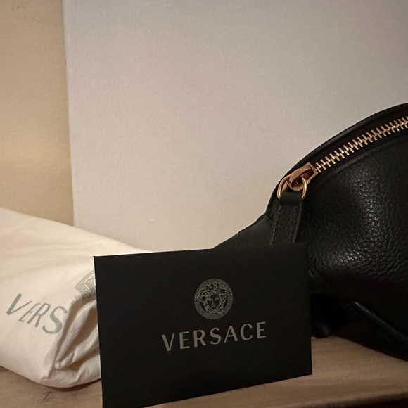 VERSACE Grained Calfskin Vanitas Medea Belt Bag Black (UNISEX) - Picture 8 of 16